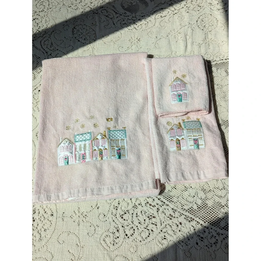 Vintage 1980's Pink Christmas Towel Set by R.A. Briggs